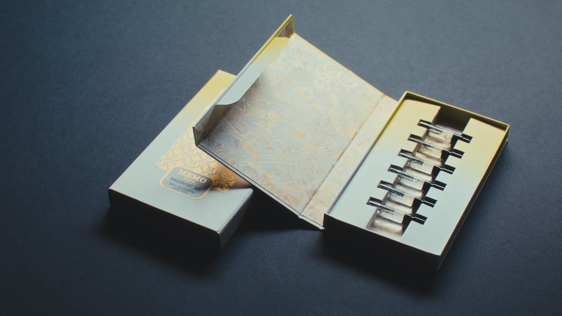 Memo Paris | Journey book for Night | Discovery set